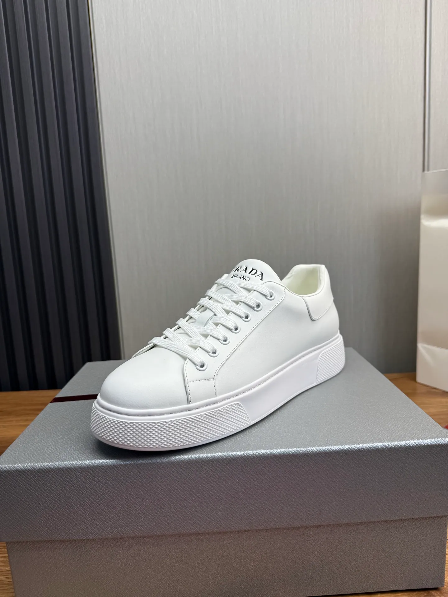Men's shoes 💰580💰 [PRADA] Men's shoes are popular in the counter, official website is synchronized, 1 high-quality shipment ✔️Imported cowhide fabric + cowhide lining, 1🆚1 replica, original sole, 38-45 (45 customized, non-refundable)